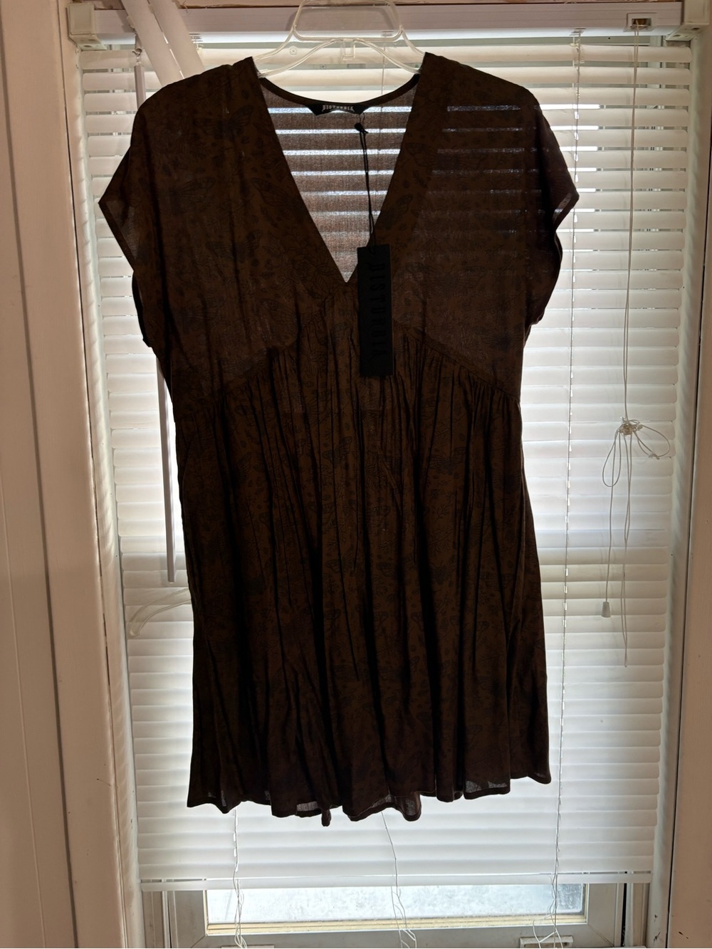 Annabelle raven Womens reddish Brown Short Sleeve V-Neck Romper with Tie Waist - Picture 8 of 8